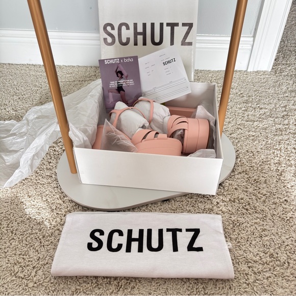 NEW IN BOX SCHUTZ x BALA Blush Pink Platform Heels Pumps SZ 8B - Picture 10 of 16